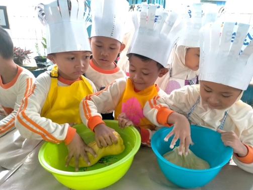 Master Chef Junior Beraksi di TKIT Bina Amal 02
